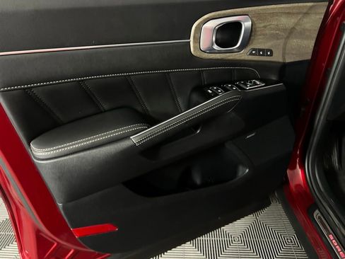 Used 2022 Kia Sorento SX Prestige image 27