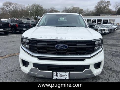 New 2026 Ford Expedition Platinum w/ Driver's Package AWD/4WD image 2