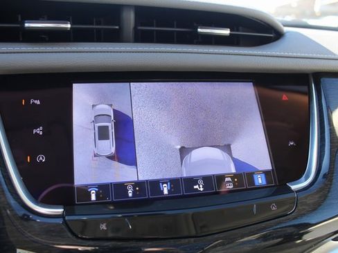 Used 2023 Cadillac XT6 Premium Luxury w/ Technology Package image 34