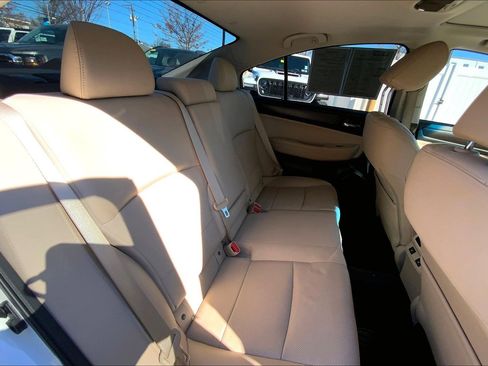 Used 2016 Subaru Legacy 3.6R Limited image 29