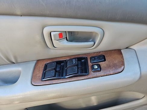 Used 1998 Lexus ES 330 image 29