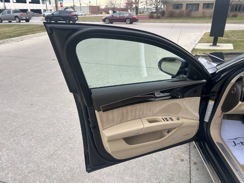 Used 2015 Audi A8 L 3.0T w/ Premium Package image 38