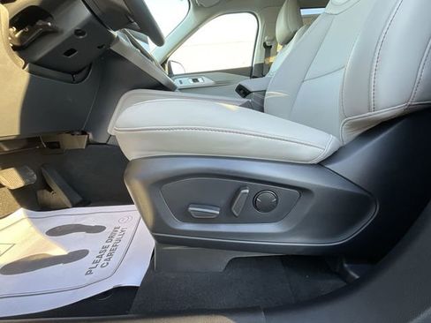 New 2026 Ford Explorer Active w/ Active Comfort Package image 12