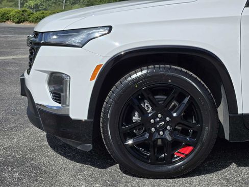 Certified 2023 Chevrolet Traverse Premier w/ Redline Edition FWD image 8