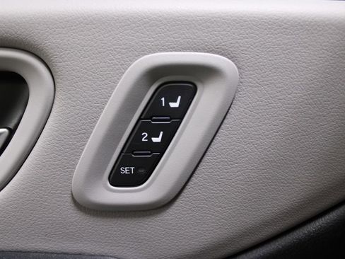 Used 2025 Honda Pilot Touring image 33