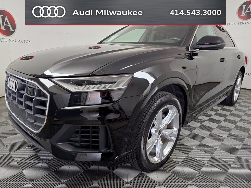 Used 2023 Audi Q8 Premium w/ Convenience Package AWD/4WD image 5