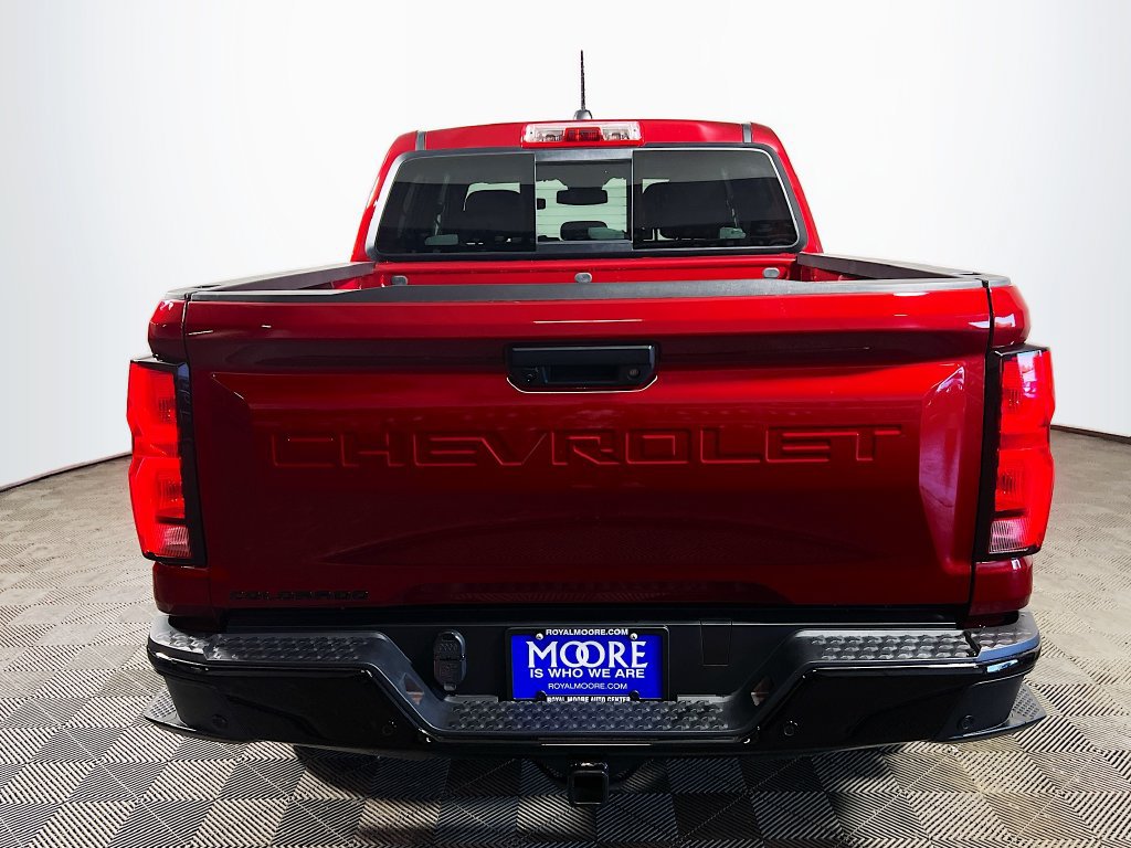 Used 2025 Chevrolet Colorado Z71 AWD/4WD image 6