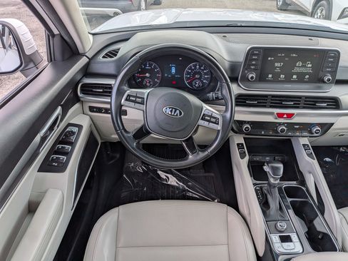 Used 2021 Kia Telluride S FWD image 19
