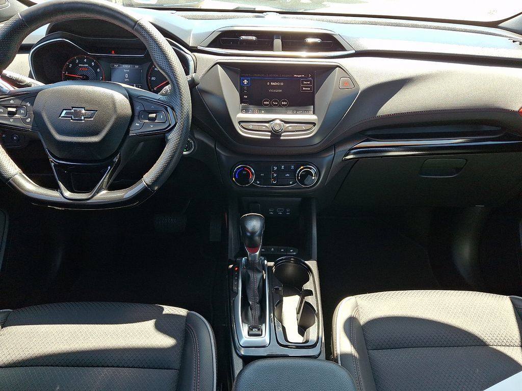 Used 2022 Chevrolet TrailBlazer RS FWD image 16