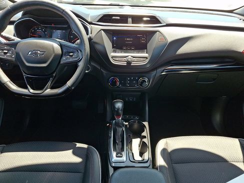 Used 2022 Chevrolet TrailBlazer RS FWD image 16