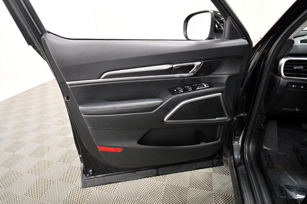 Certified 2024 Kia Telluride S w/ S Sunroof Package AWD/4WD image 13