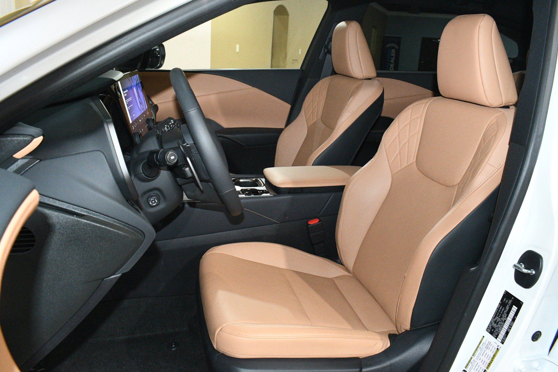 Used 2025 Lexus RX 350 Premium w/ Convenience Package FWD image 7