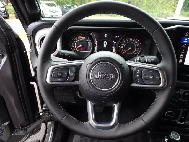 Certified 2026 Jeep Wrangler Unlimited Sahara AWD/4WD image 7