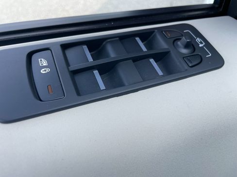 Certified 2025 Land Rover Discovery Sport S AWD/4WD image 11