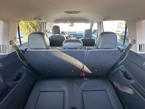 Used 2018 Volkswagen Atlas SE image 16