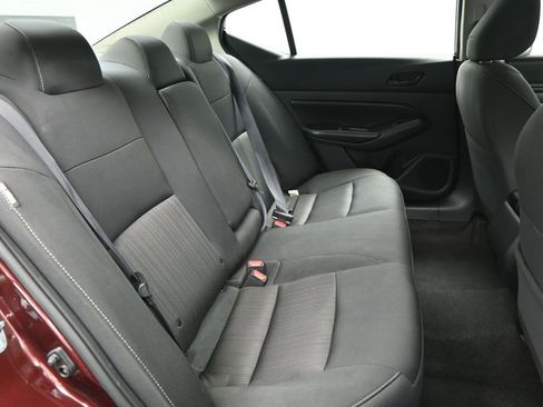 Used 2024 Nissan Altima 2.5 SV image 13