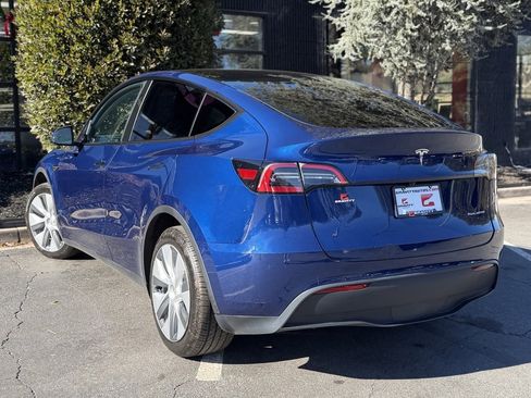 Used 2024 Tesla Model Y Long Range image 19