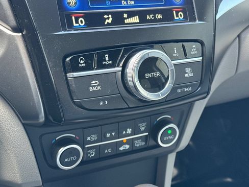 Used 2016 Acura ILX FWD image 25