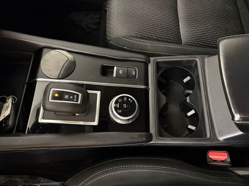 Used 2022 Mitsubishi Outlander ES image 28