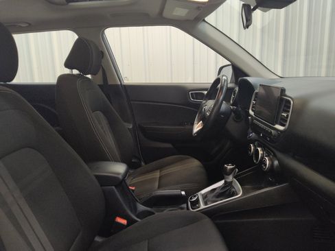 Used 2021 Hyundai Venue SEL w/ Premium Package FWD image 21