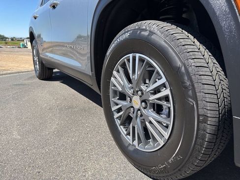 New 2026 Chevrolet Traverse LT image 9