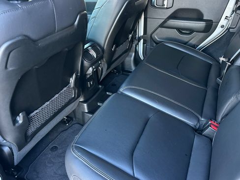 Used 2024 Jeep Wrangler Unlimited Sahara AWD/4WD image 12