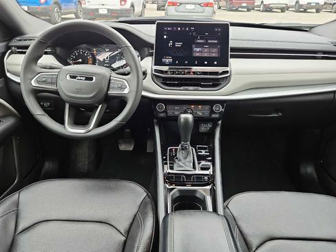 Used 2025 Jeep Compass Limited AWD/4WD image 14