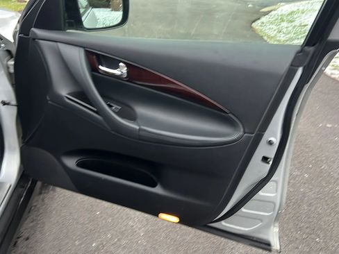 Used 2012 INFINITI EX35 Journey image 18