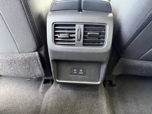Used 2023 Nissan Rogue SV AWD/4WD image 13