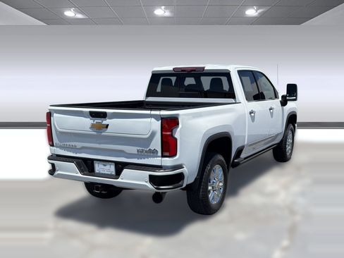 Used 2024 Chevrolet Silverado 3500 High Country w/ High Country Premium Package AWD/4WD image 8