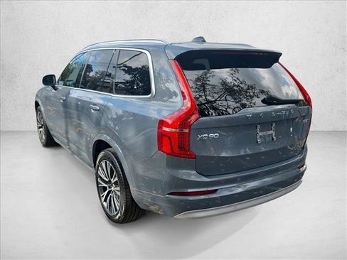 Used 2022 Volvo XC90 T5 Momentum w/ Climate Package image 7