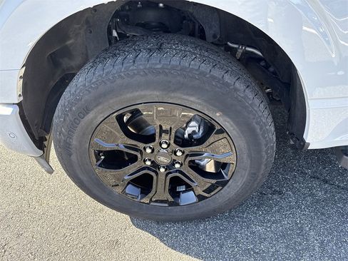 Used 2023 Ford F150 Lariat w/ Equipment Group 502A High image 11