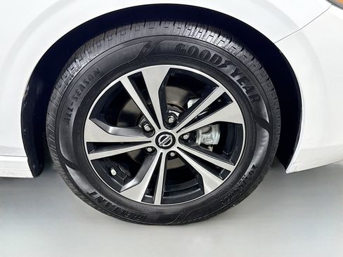 Used 2022 Nissan Sentra SV image 32