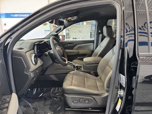 New 2025 Chevrolet Colorado ZR2 w/ Technology Package image 8