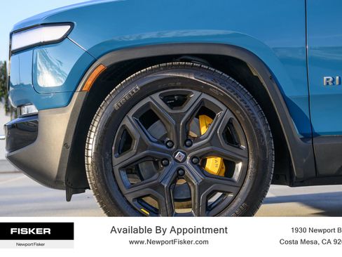 Used 2023 Rivian R1S Adventure image 5