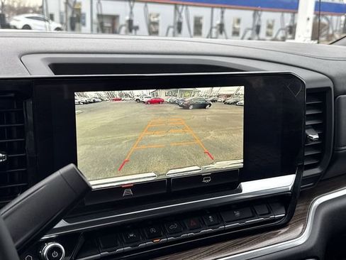 Used 2025 GMC Sierra 1500 Elevation image 18