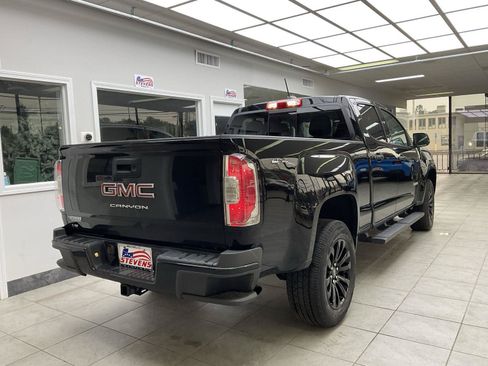 Used 2022 GMC Canyon Elevation w/ Elevation Premium Package AWD/4WD image 5