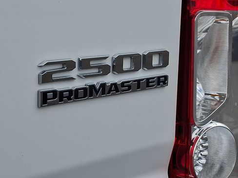 Used 2023 RAM ProMaster 2500 FWD image 30