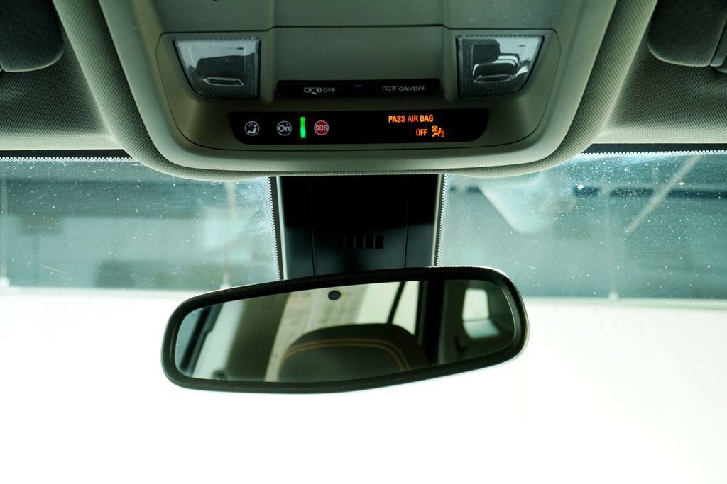Used 2021 GMC Terrain SLE FWD image 21