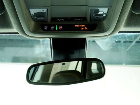 Used 2021 GMC Terrain SLE FWD image 21