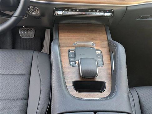 Certified 2025 Mercedes-Benz GLE 450 4MATIC image 13