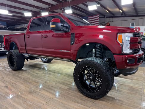Used 2018 Ford F250 Lariat w/ Lariat Ultimate Package AWD/4WD image 5
