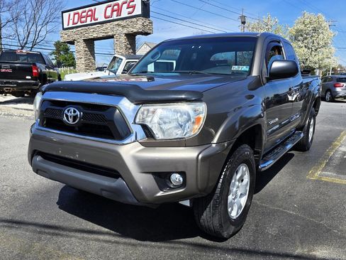 Used 2014 Toyota Tacoma 4x4 Access Cab V6 w/ SR5 Package image 7