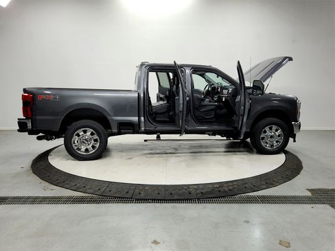 New 2026 Ford F250 Lariat w/ Lariat Ultimate Package image 16