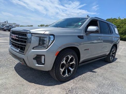 Used 2023 GMC Yukon AT4 w/ AT4 Premium Plus Package AWD/4WD image 8