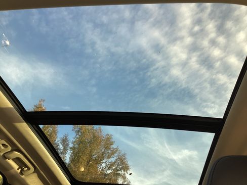 Certified 2022 Volvo XC60 B5 Inscription w/ Climate Package image 28