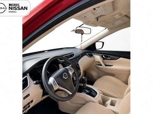 Used 2016 Nissan Rogue S FWD image 10