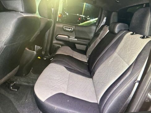 Used 2023 Toyota Tacoma TRD Sport w/ Technology Package image 10