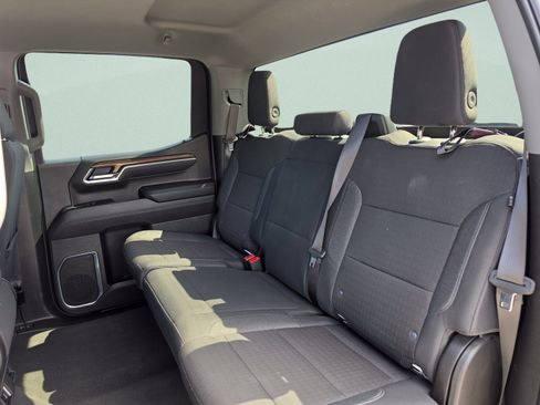Used 2025 Chevrolet Silverado 1500 LT RWD image 19