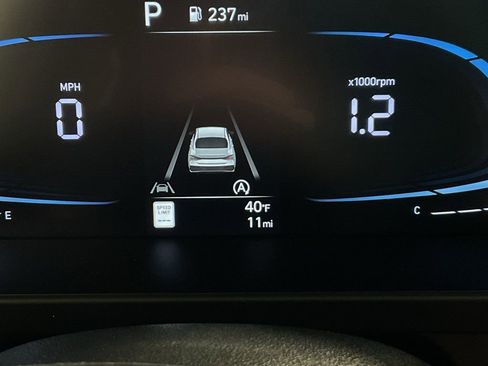 New 2026 Hyundai Elantra SE FWD image 39